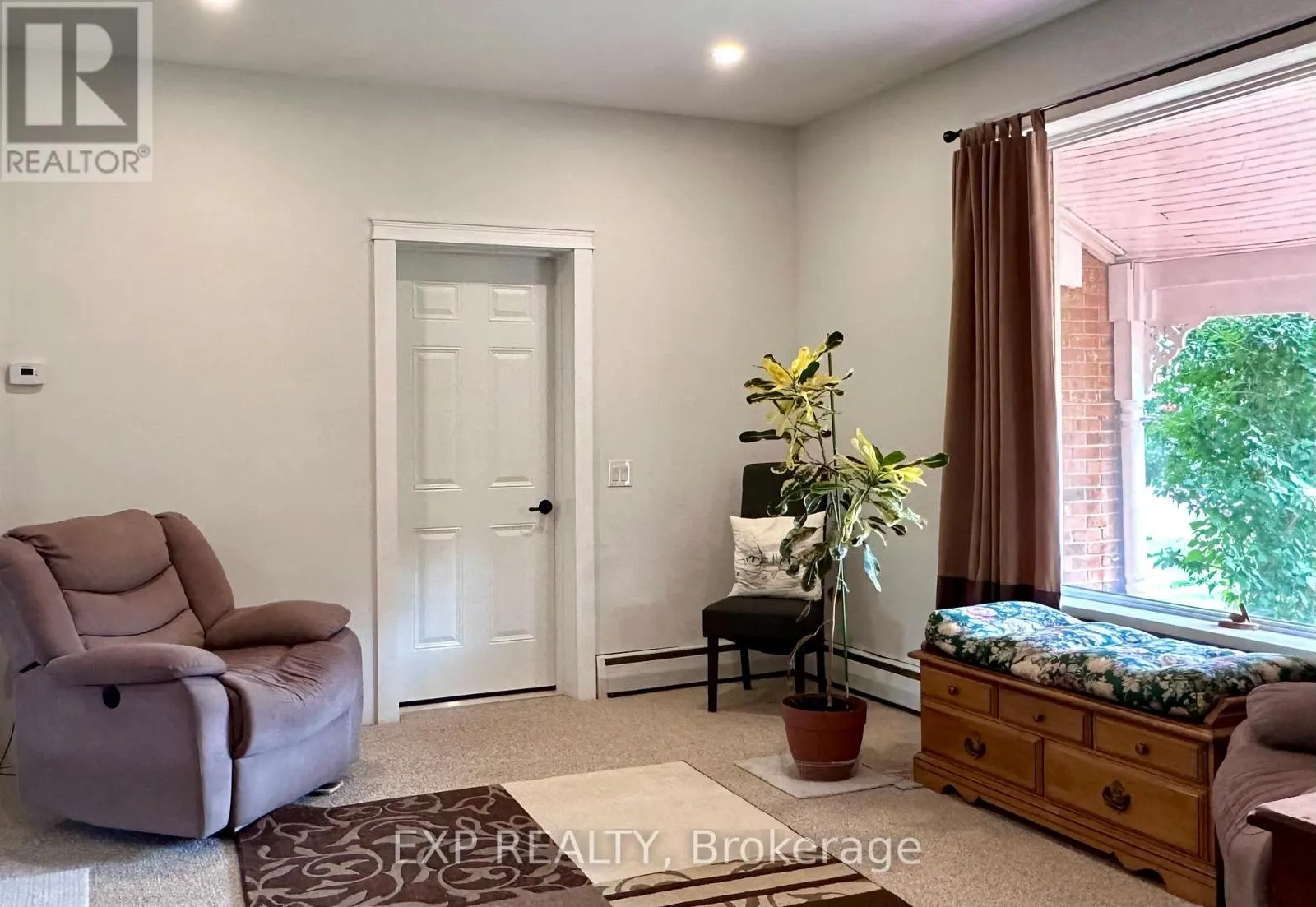 76 SARAH STREET