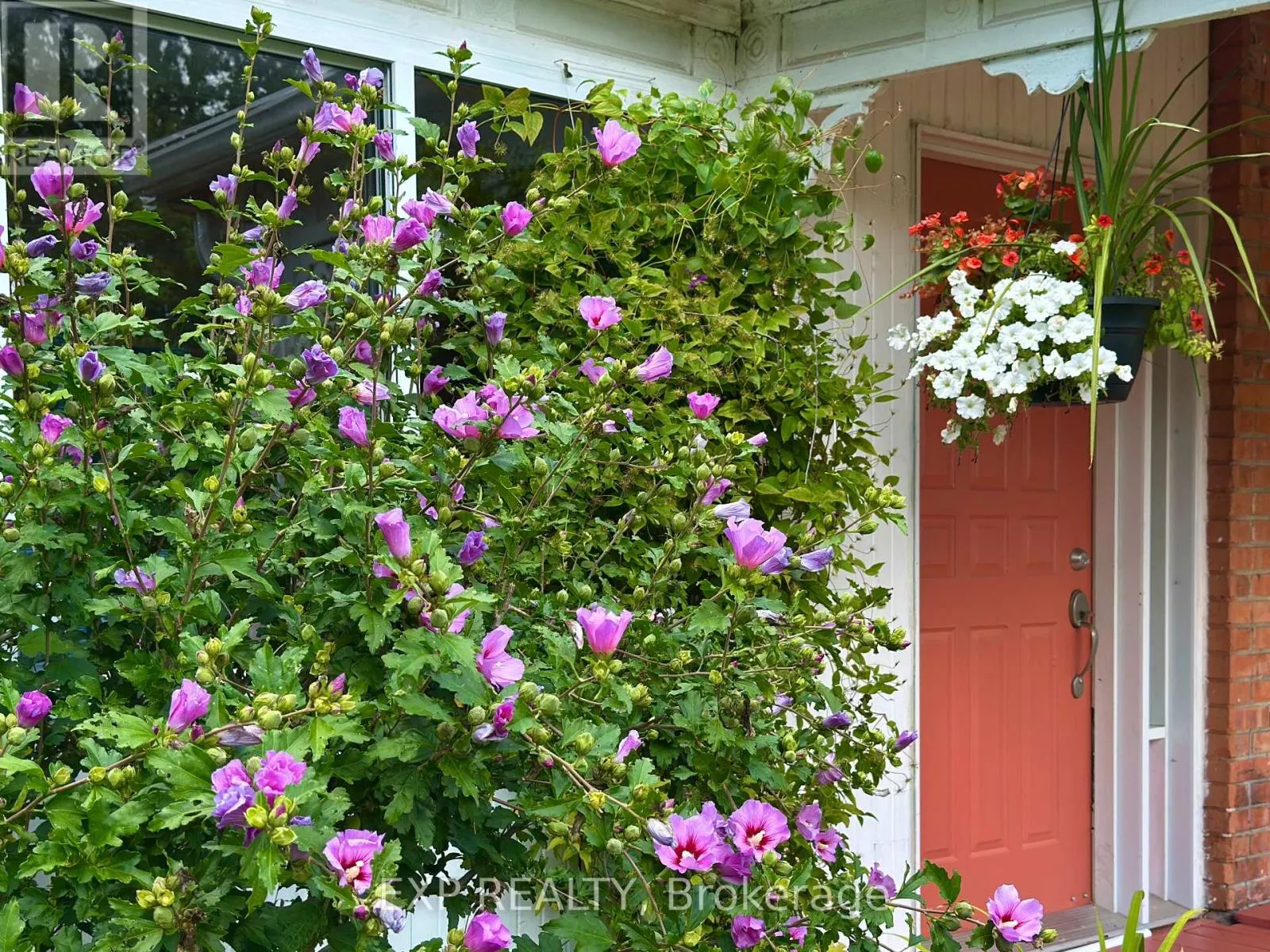 76 SARAH STREET