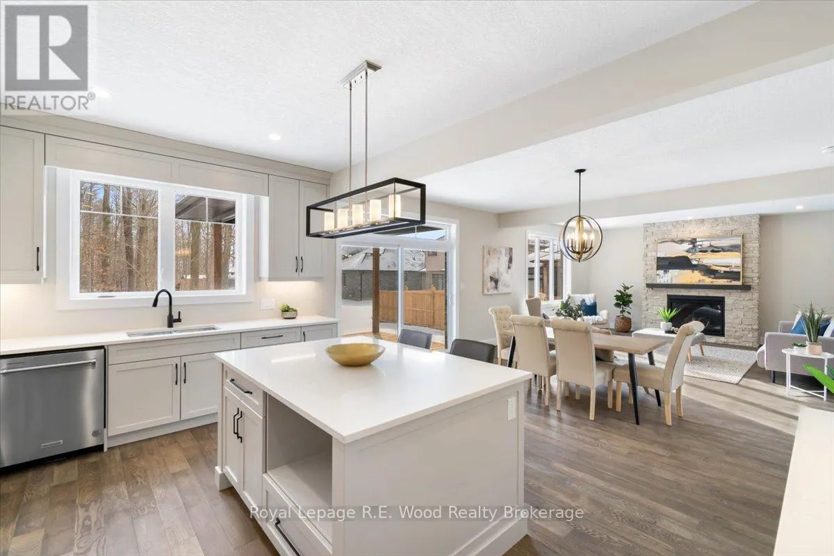 61 SUNVIEW DRIVE