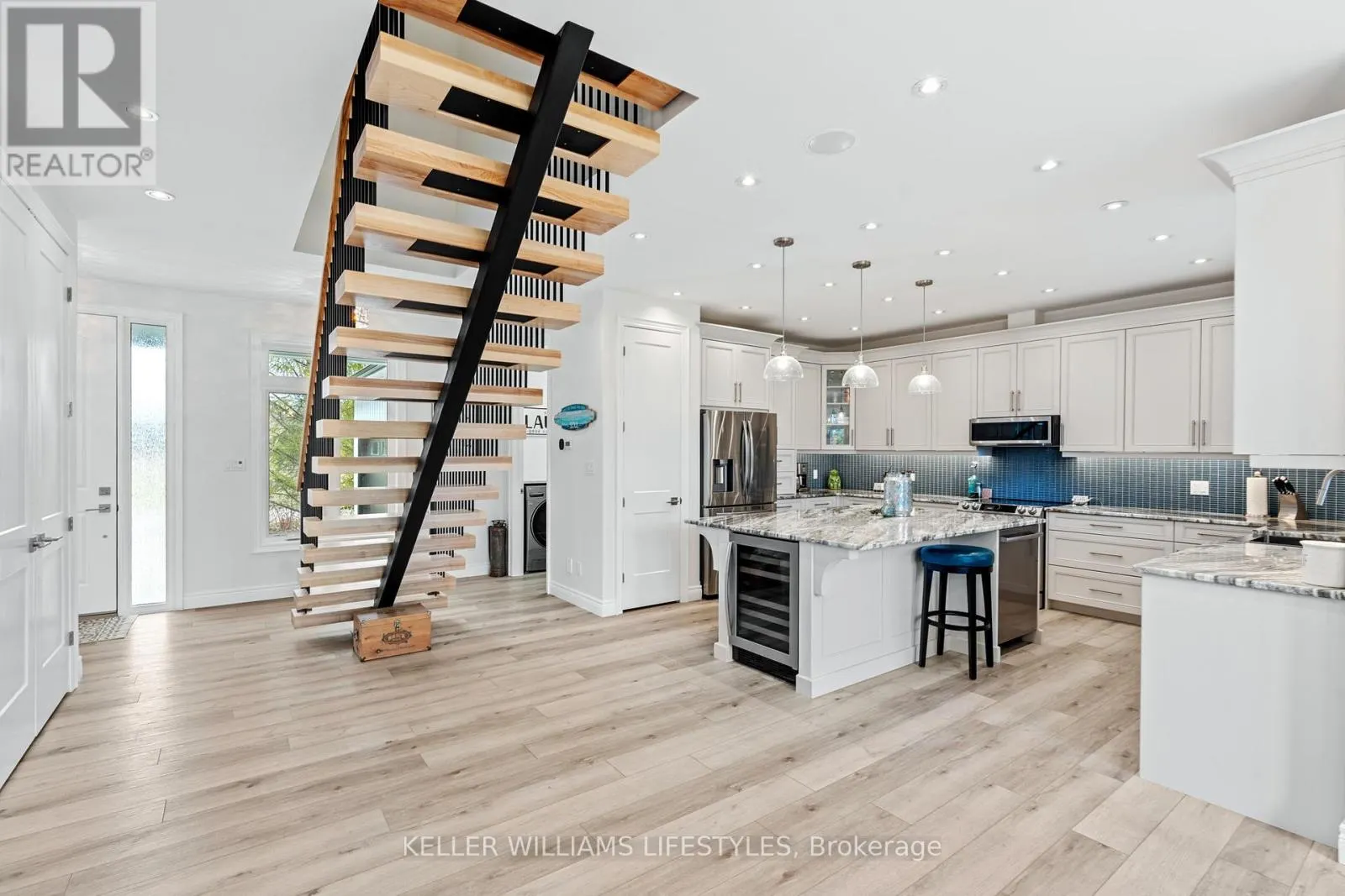 34180 MELENA BEACH SIDE ROAD