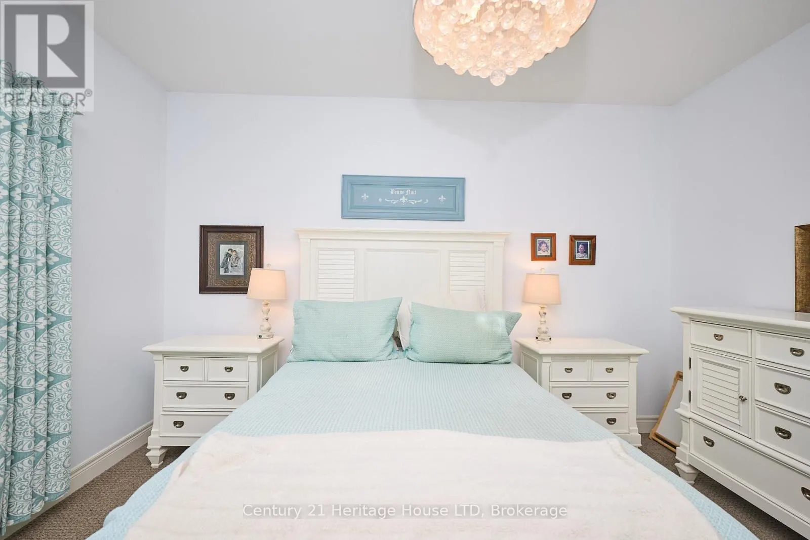 32 SUNRISE COURT