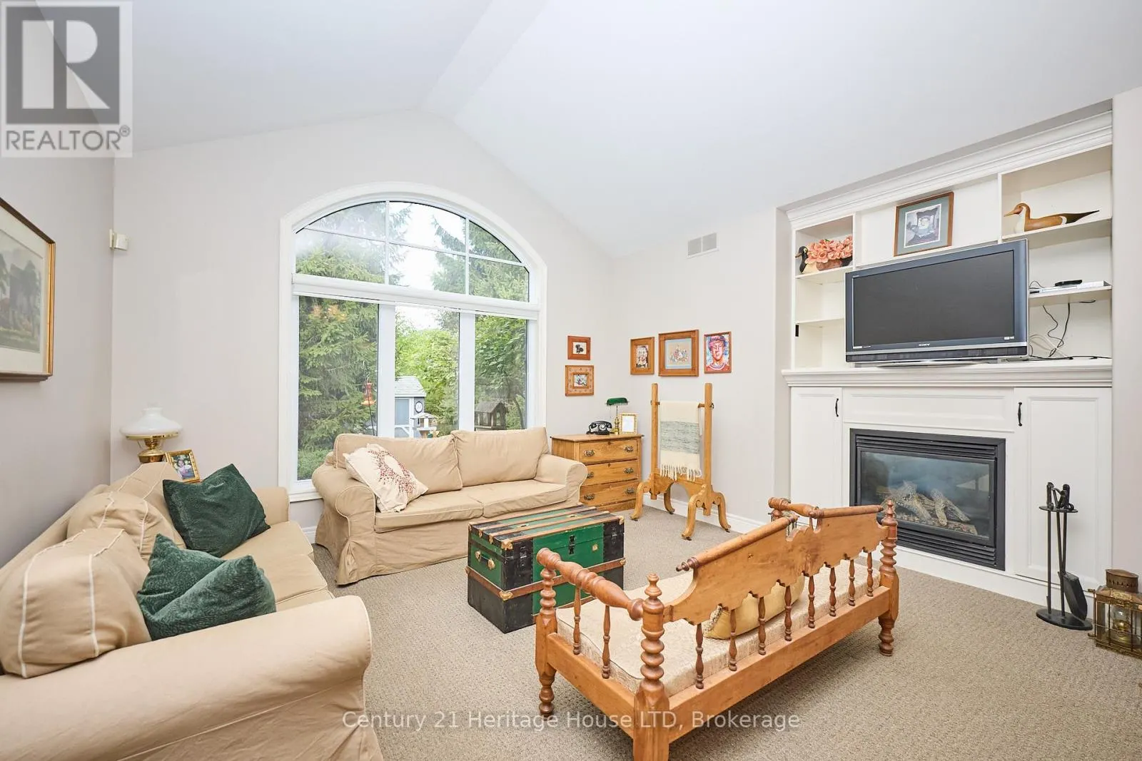 32 SUNRISE COURT