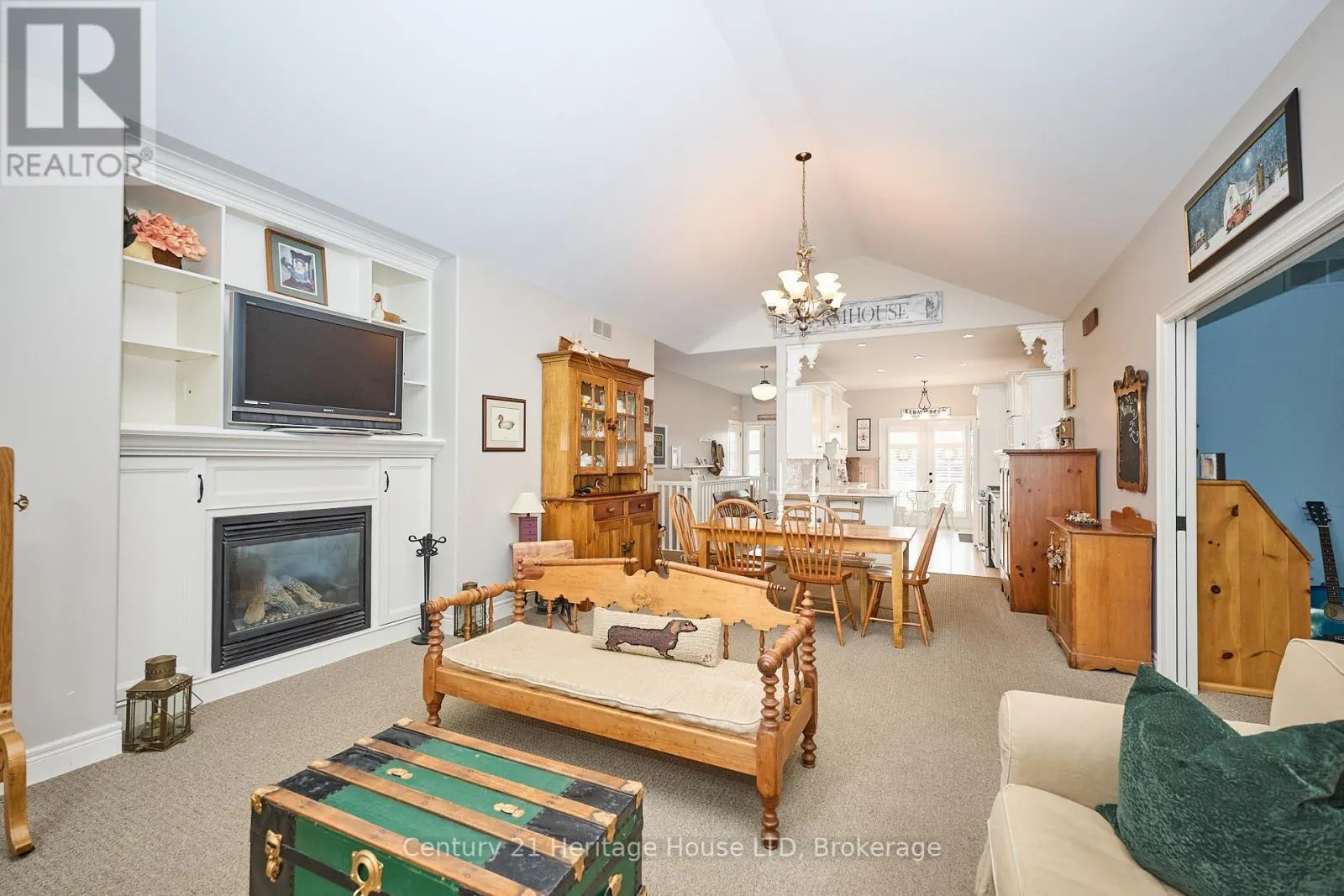 32 SUNRISE COURT