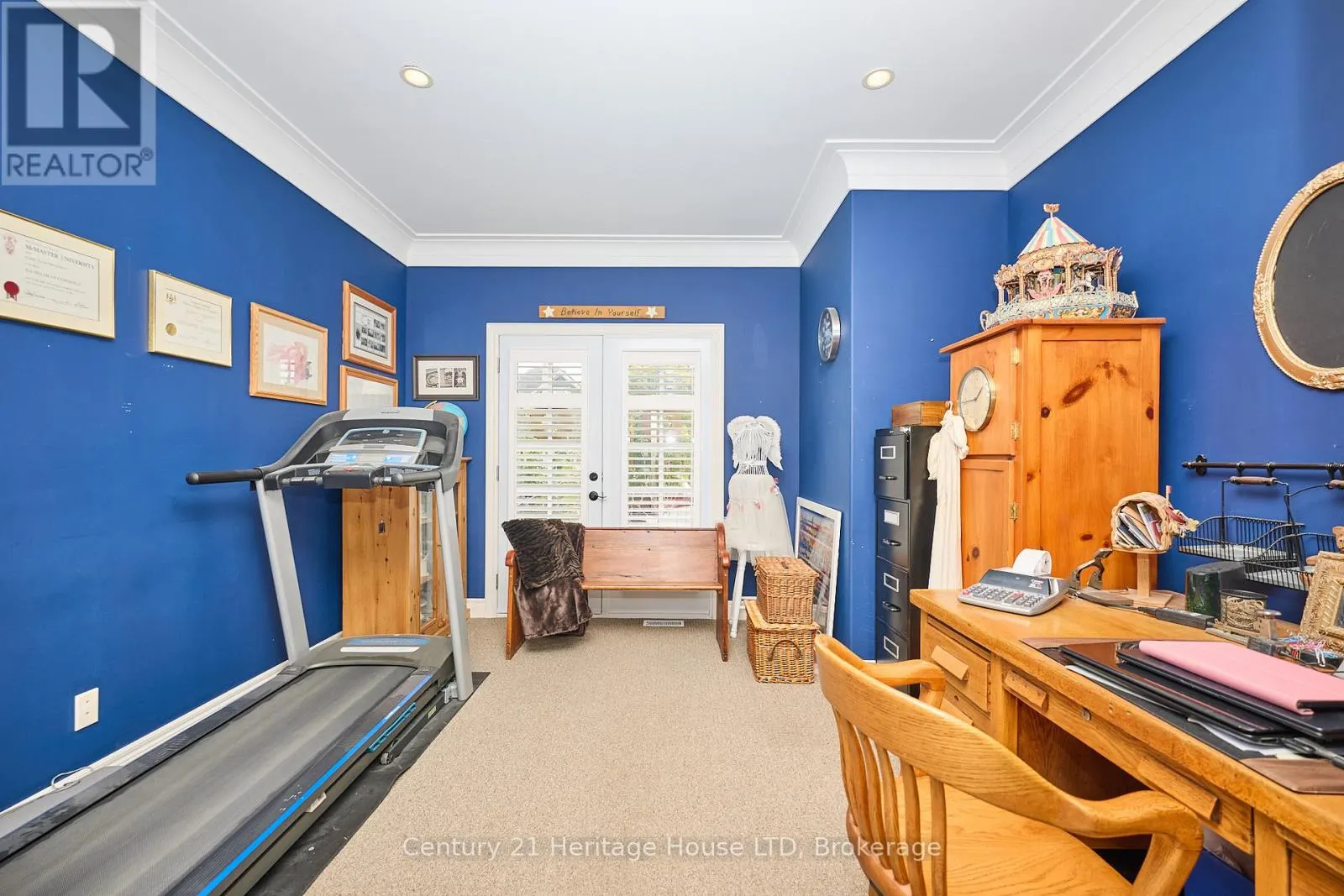 32 SUNRISE COURT