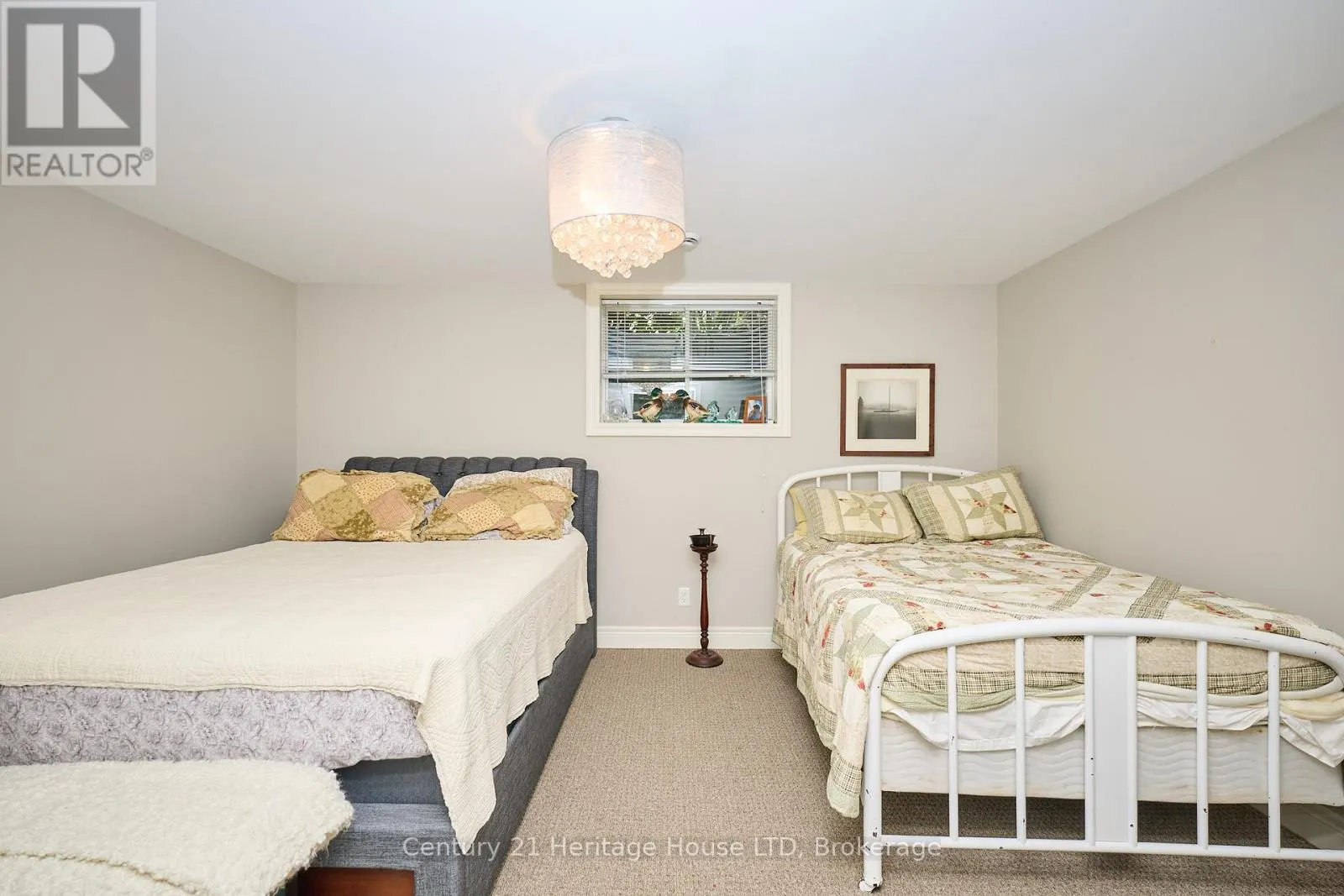 32 SUNRISE COURT