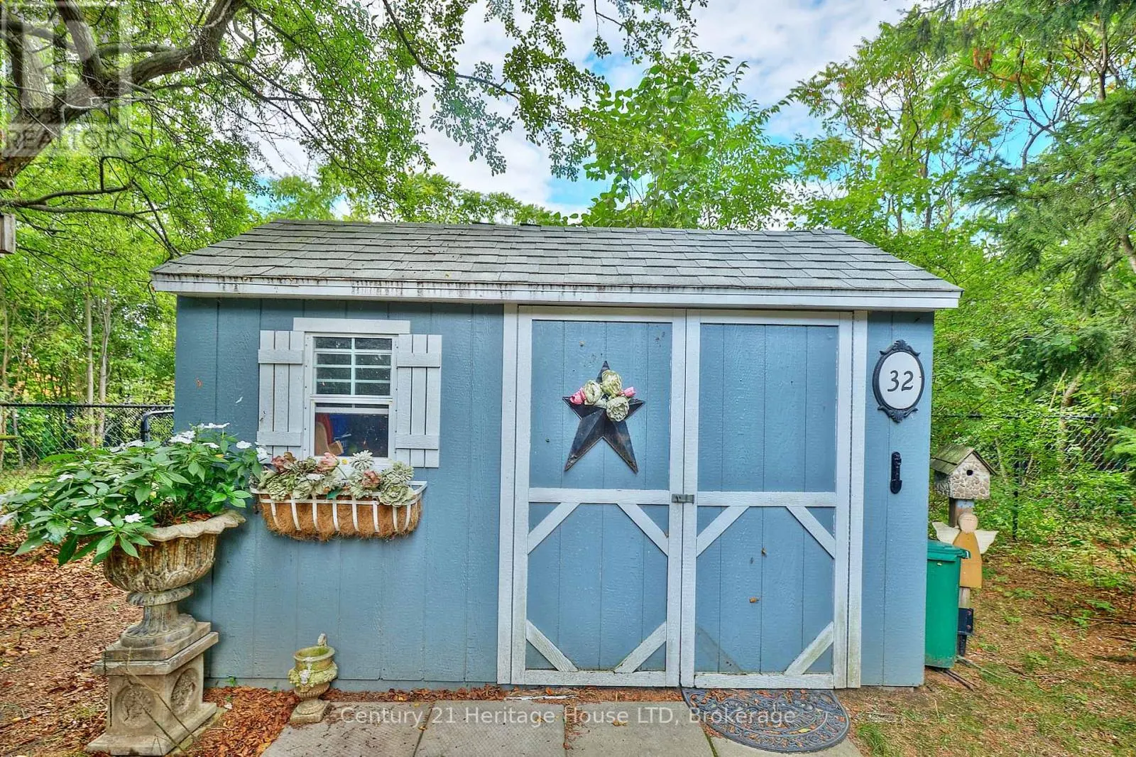 32 SUNRISE COURT