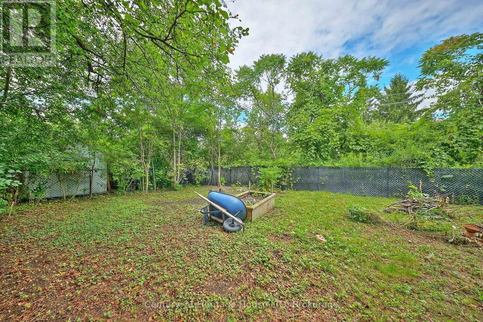 32 SUNRISE COURT