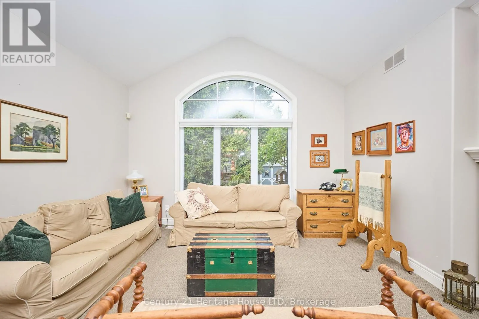 32 SUNRISE COURT