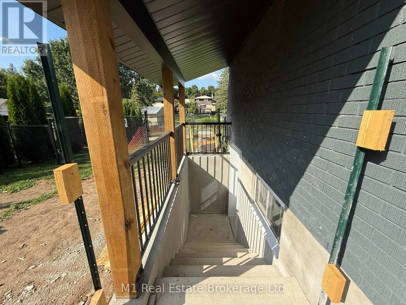 LL - 18 PROMENADE ROAD, #LL