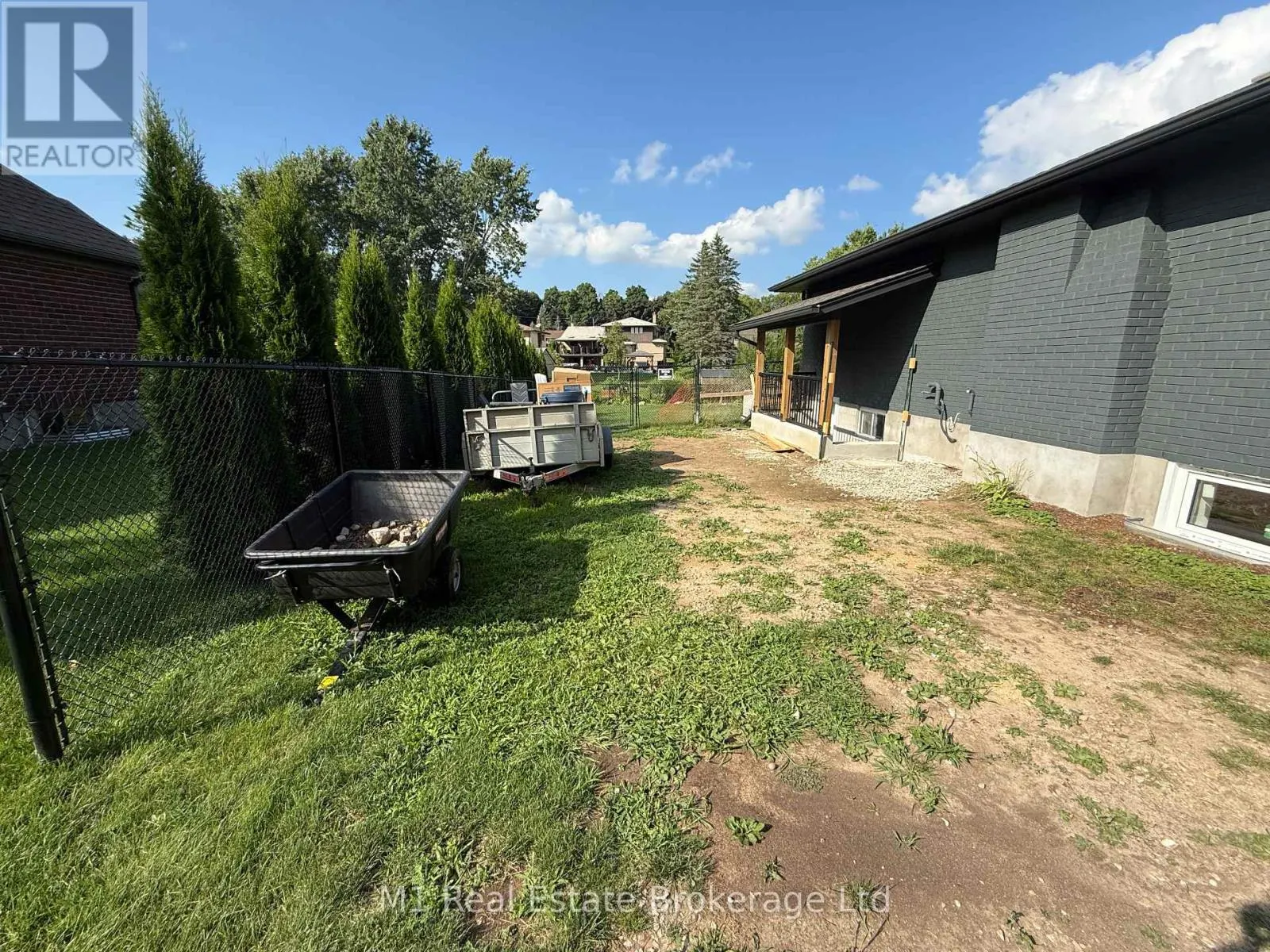 LL - 18 PROMENADE ROAD, #LL