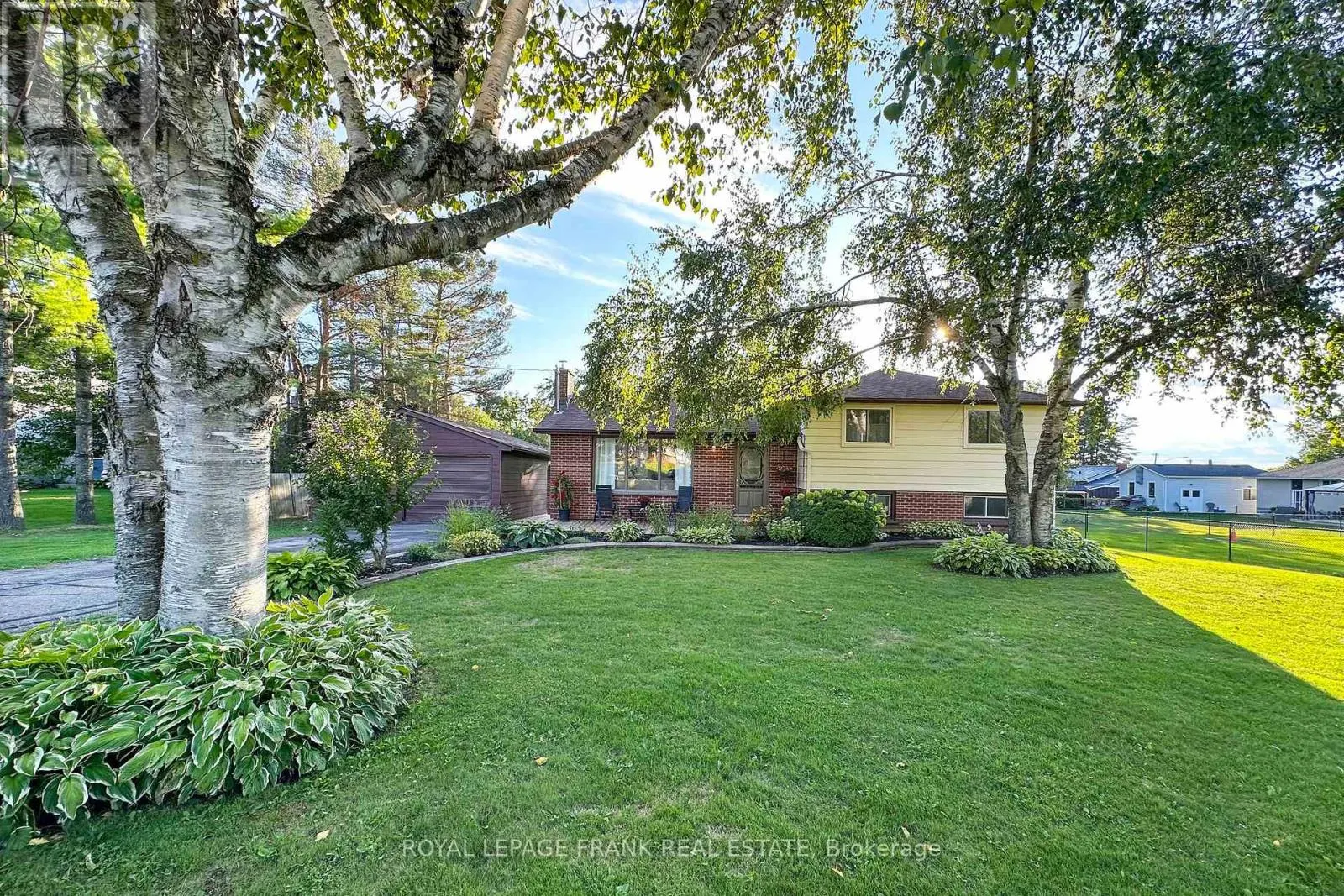 4 ARBOUR COURT