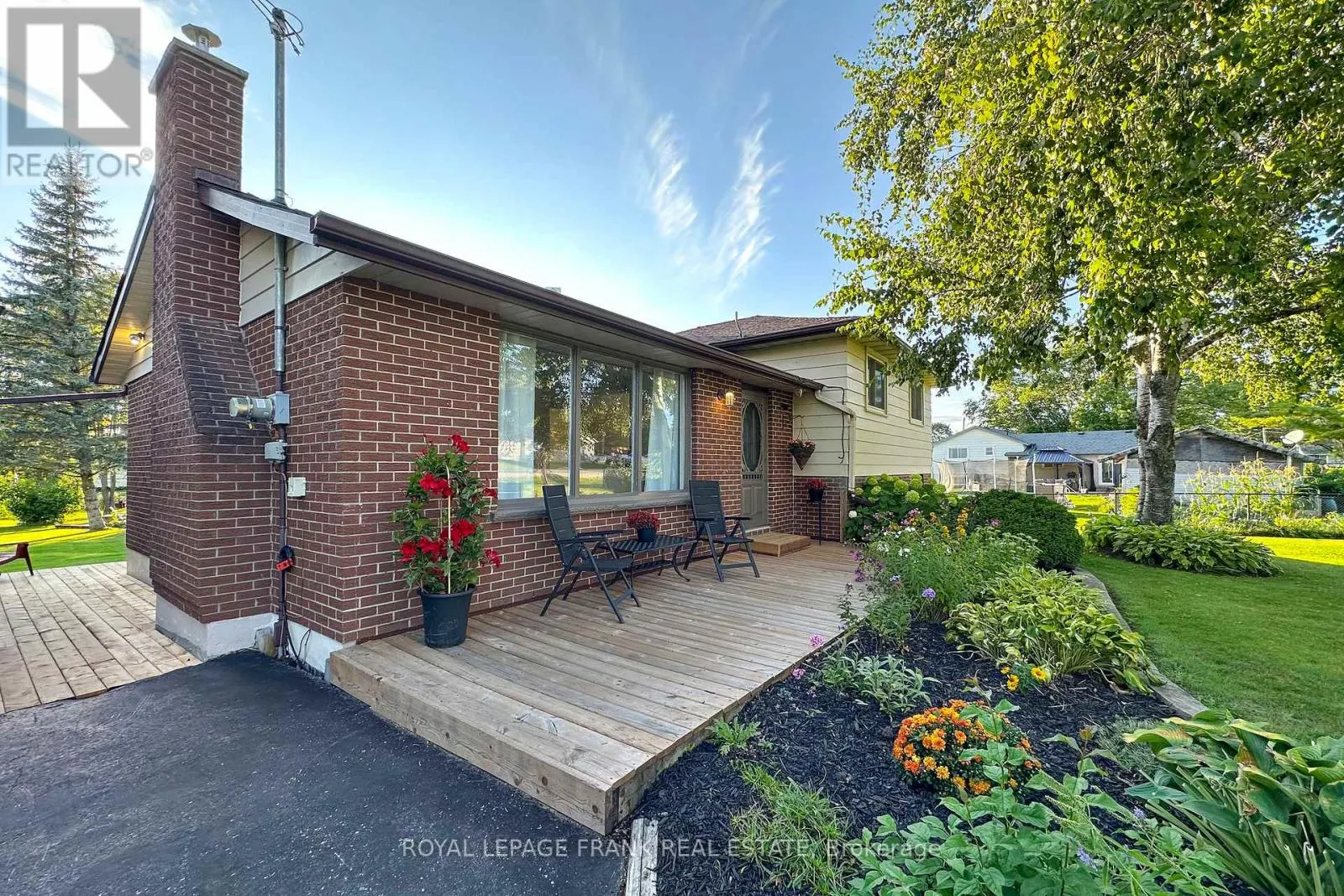 4 ARBOUR COURT