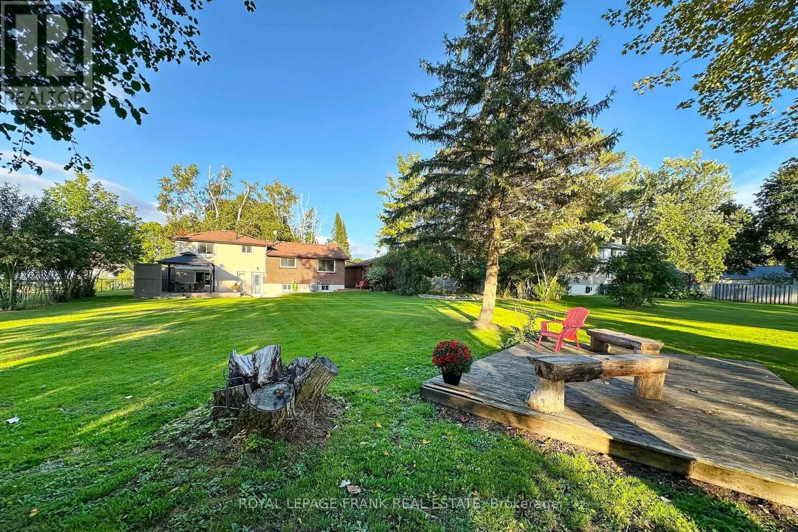 4 ARBOUR COURT