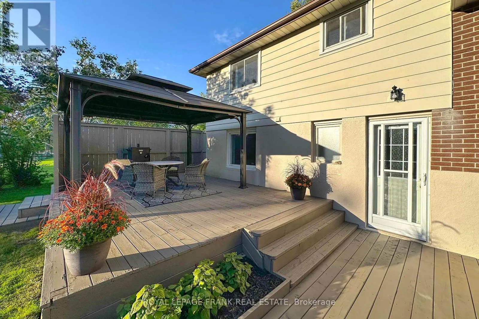 4 ARBOUR COURT