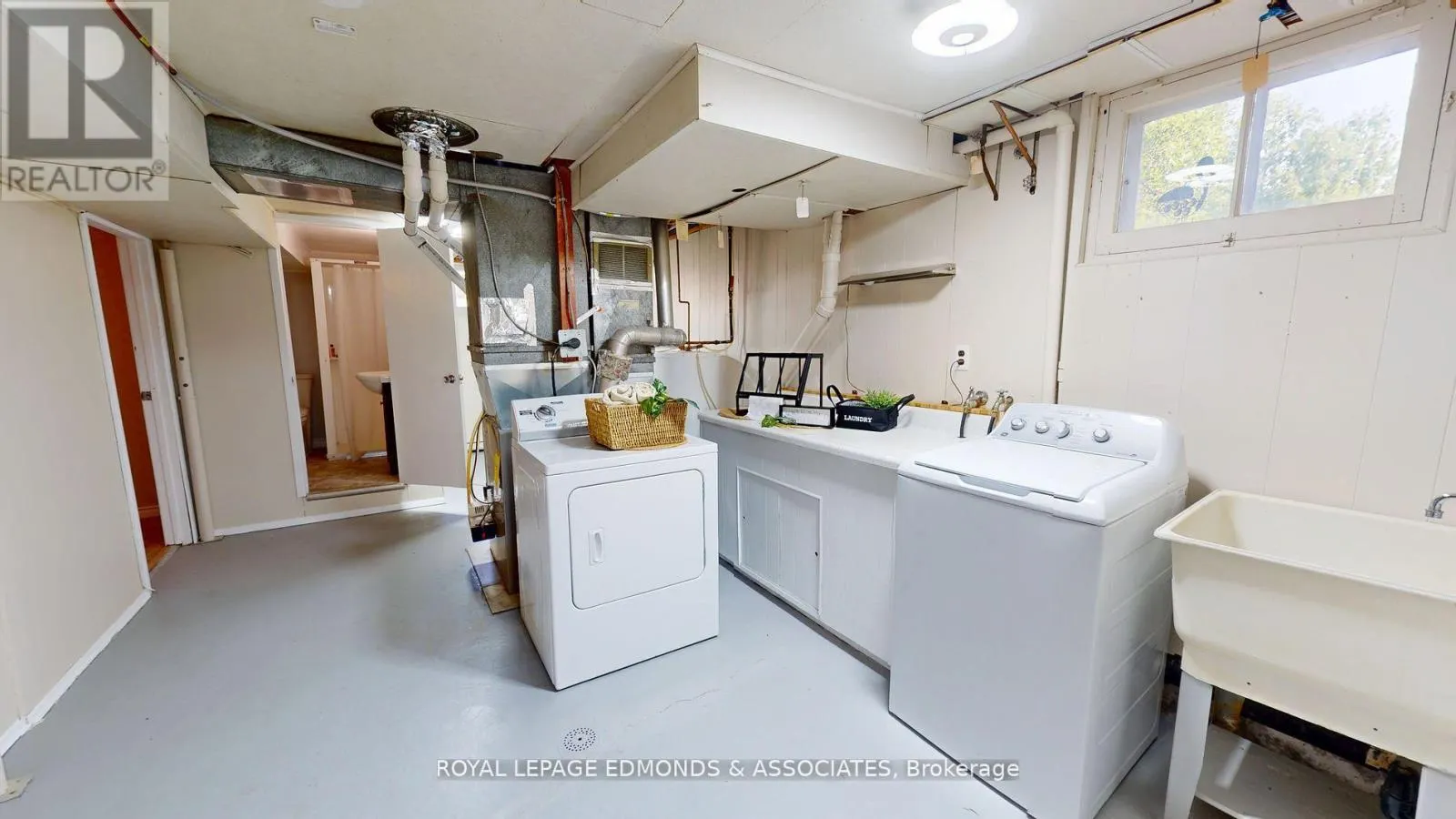3283 PETAWAWA BOULEVARD