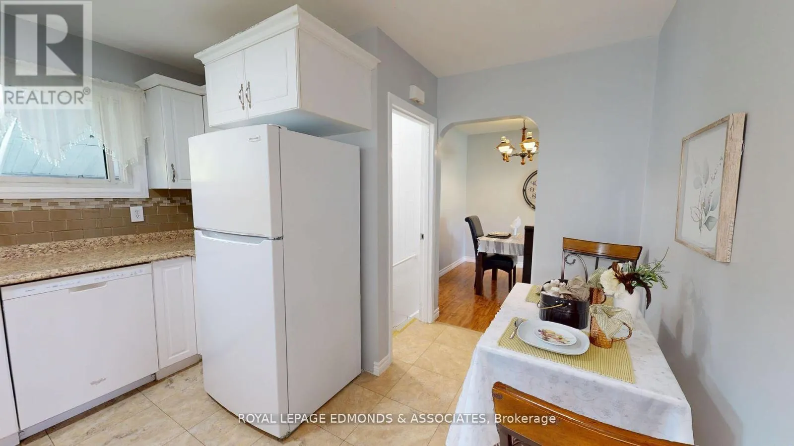 3283 PETAWAWA BOULEVARD