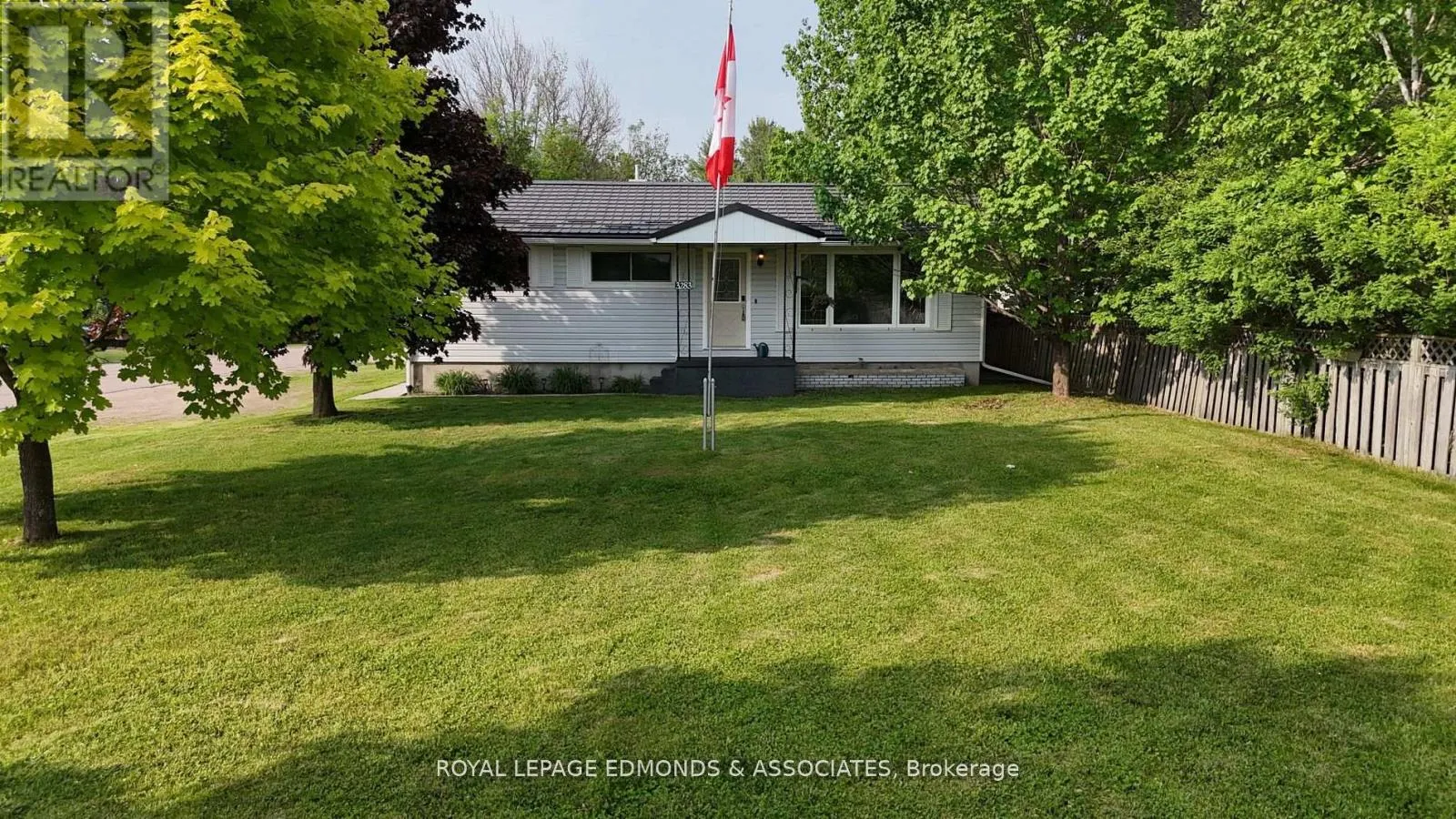 3283 PETAWAWA BOULEVARD