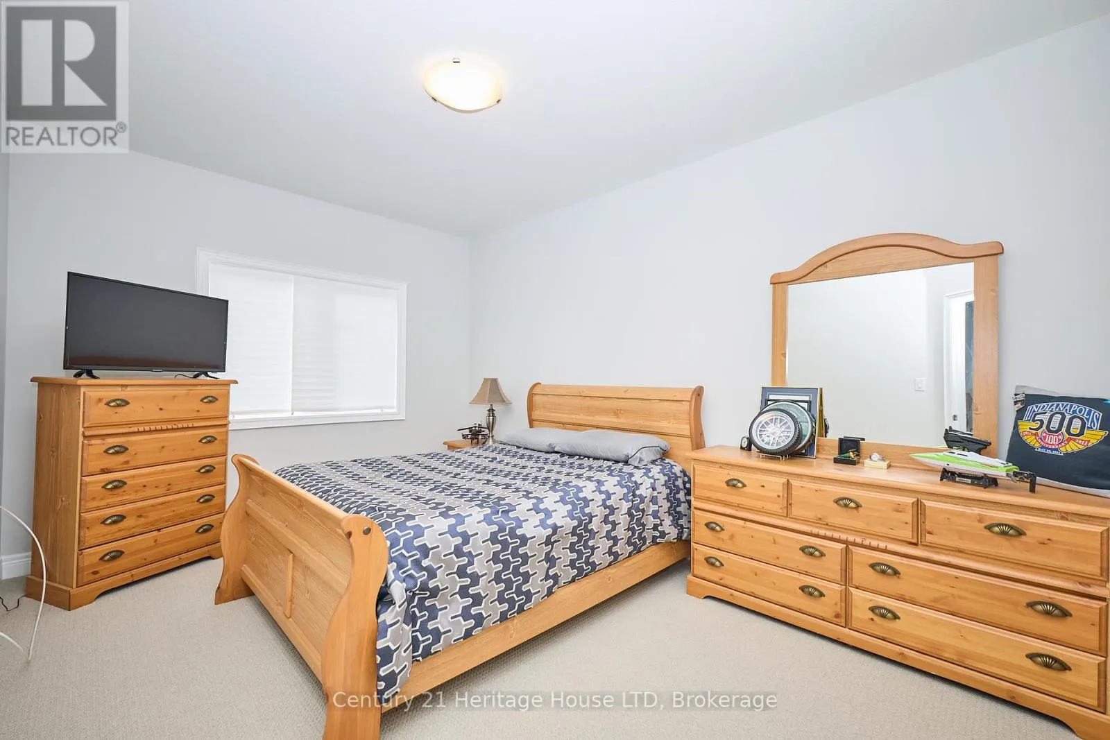 427 WILLIAMS CRESCENT