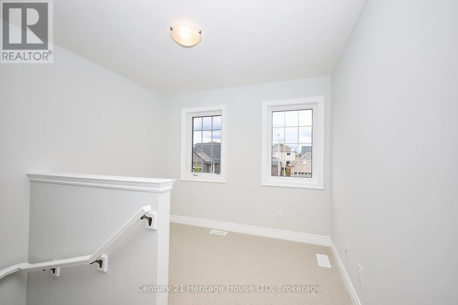 427 WILLIAMS CRESCENT