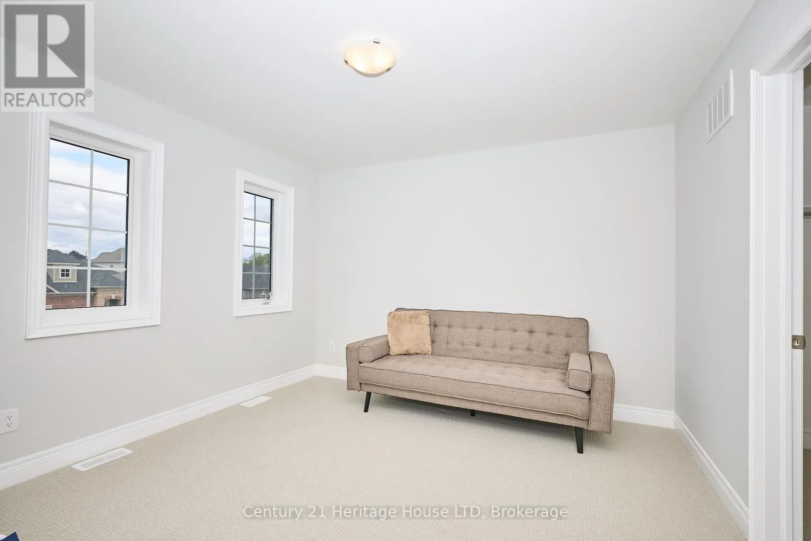 427 WILLIAMS CRESCENT