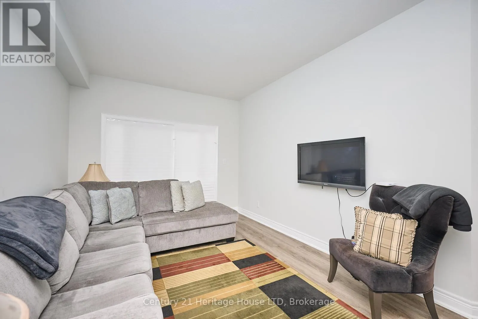 427 WILLIAMS CRESCENT