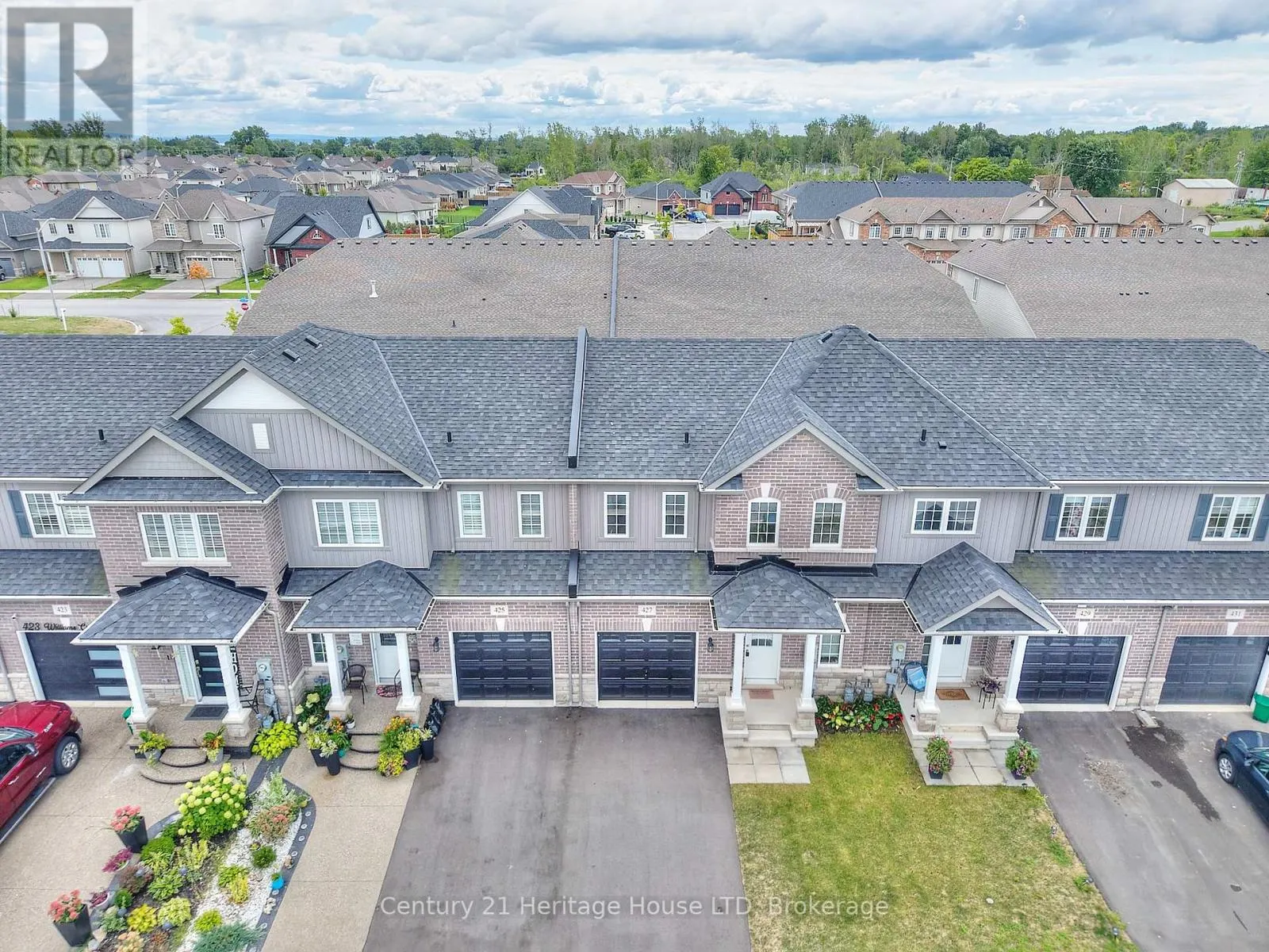 427 WILLIAMS CRESCENT