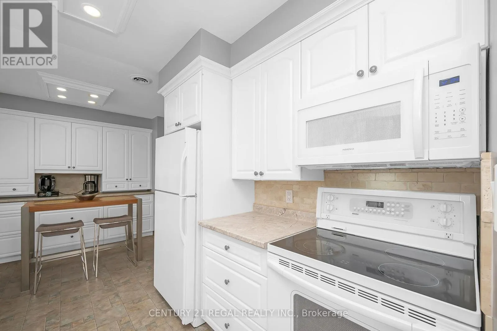 3 MENTINO COURT