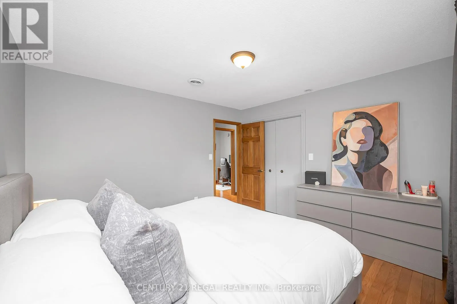 3 MENTINO COURT