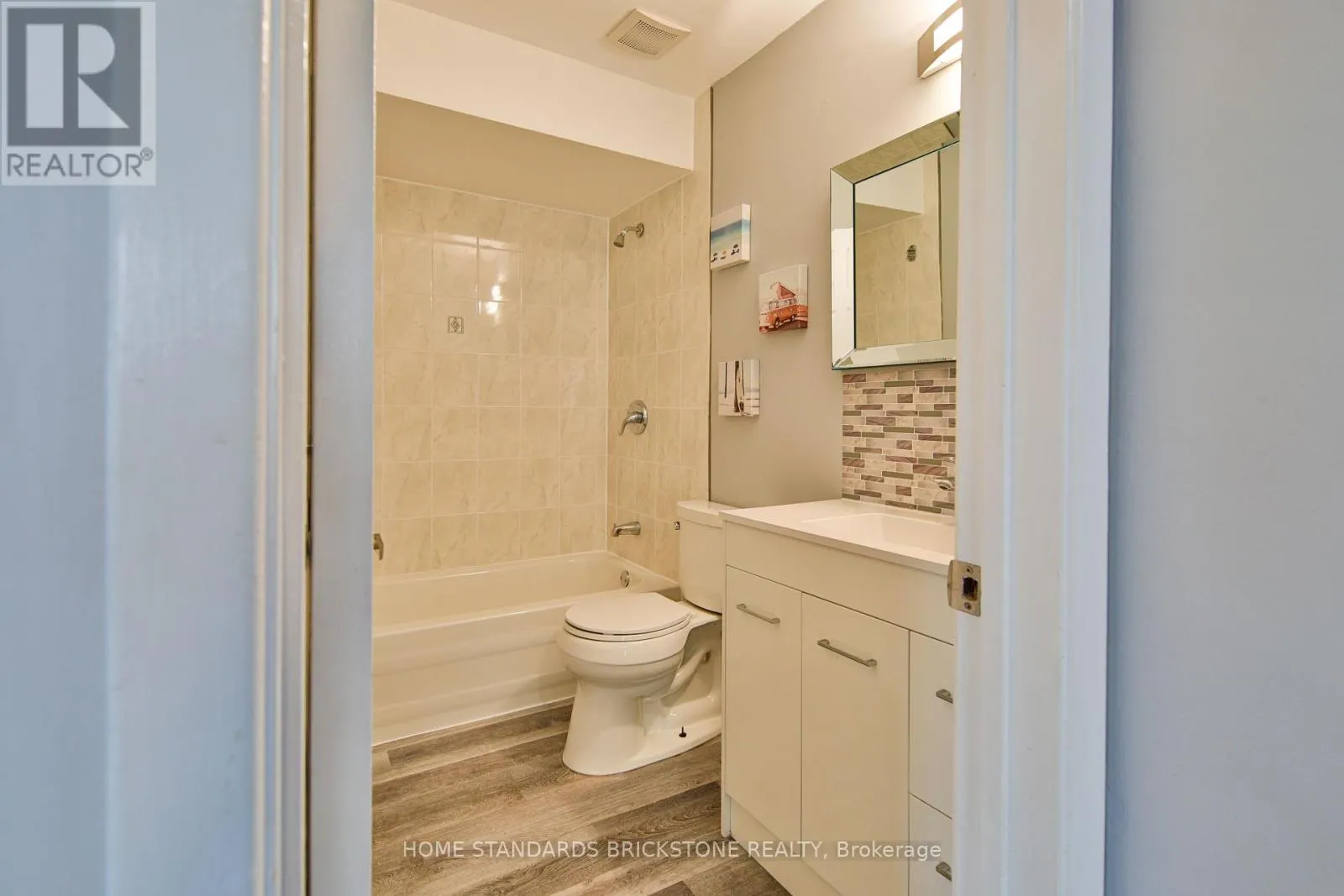 38 - 700 OSGOODE DRIVE N