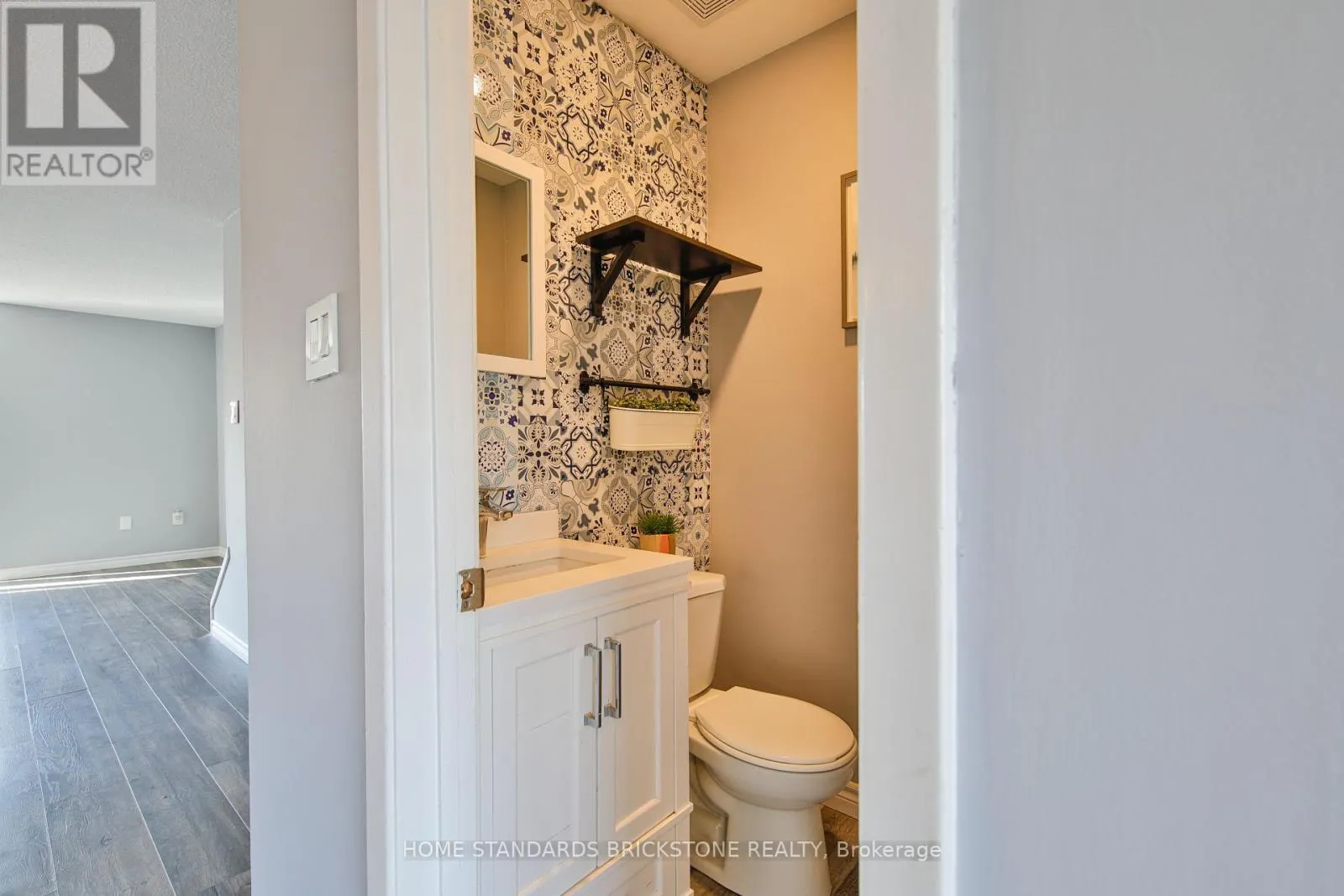 38 - 700 OSGOODE DRIVE N