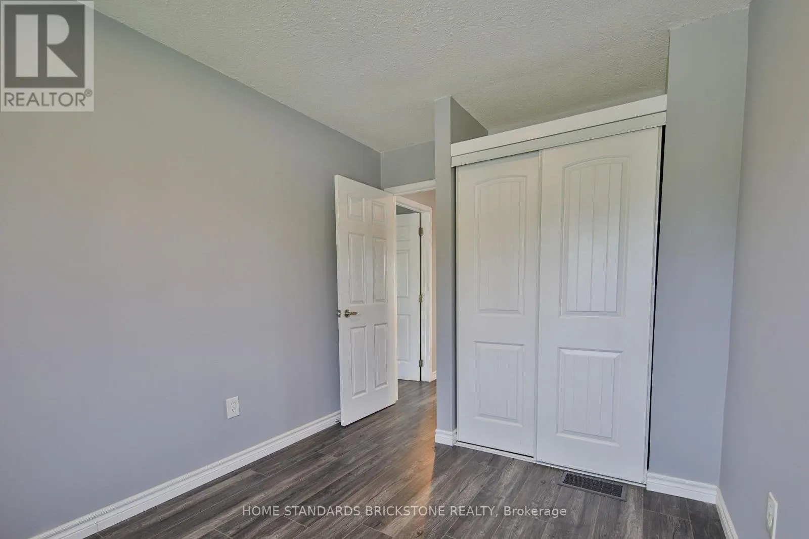 38 - 700 OSGOODE DRIVE N