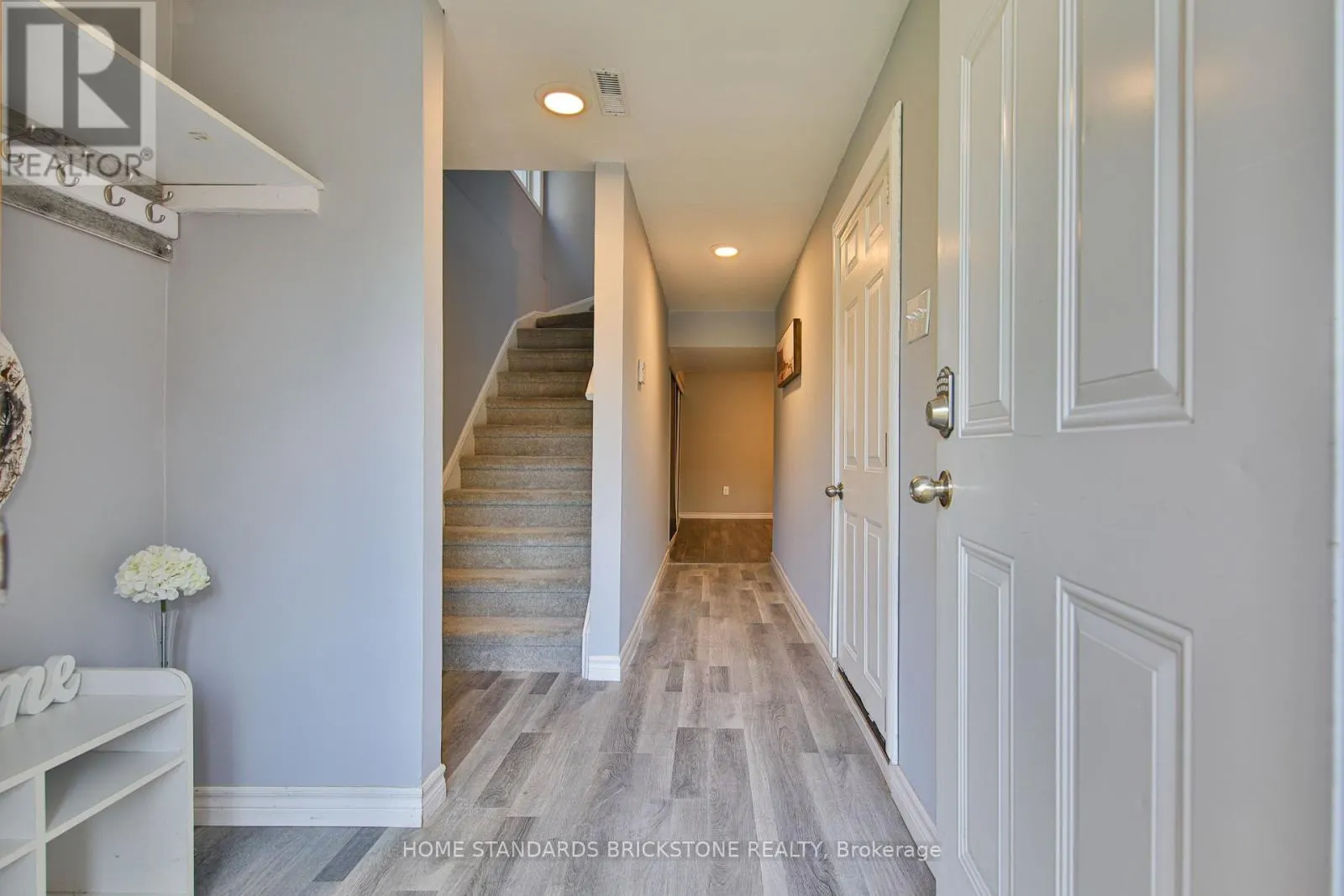 38 - 700 OSGOODE DRIVE N