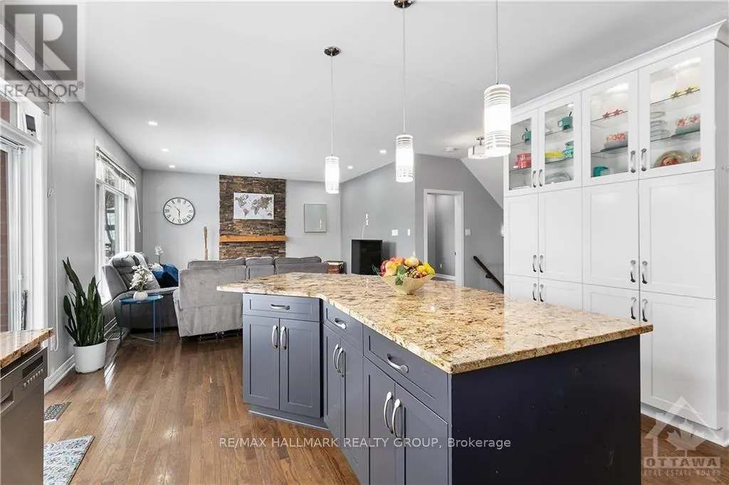 4464 SHORELINE DRIVE