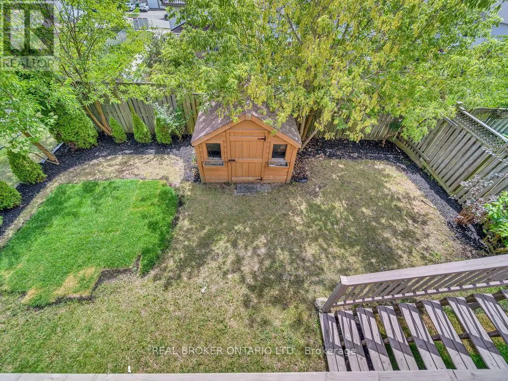 141 HOLLYRIDGE CRESCENT