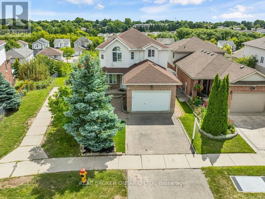 141 HOLLYRIDGE CRESCENT