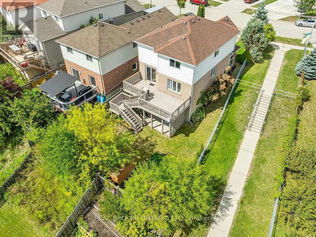 141 HOLLYRIDGE CRESCENT
