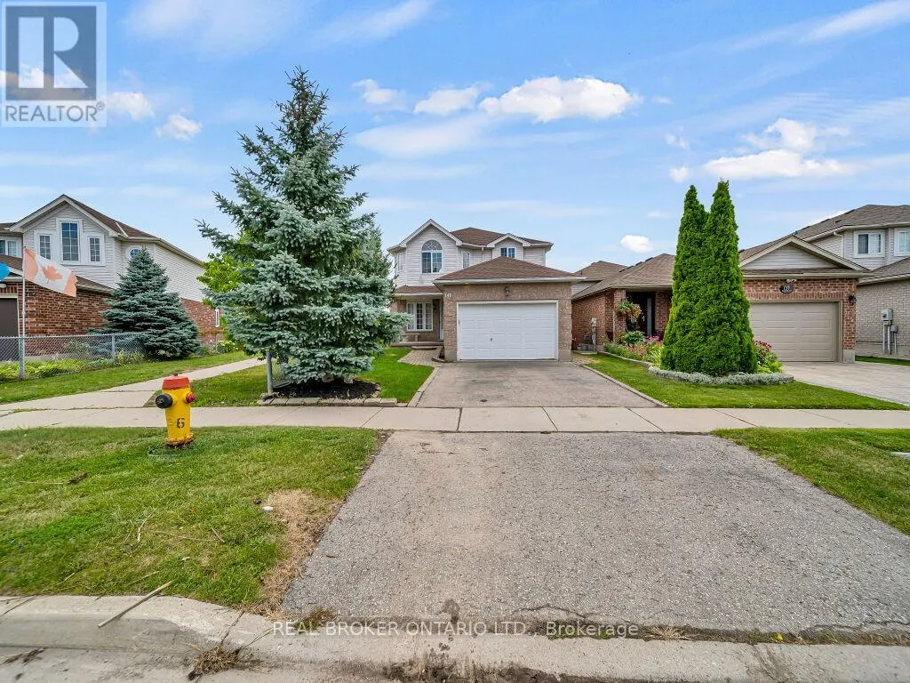 141 HOLLYRIDGE CRESCENT