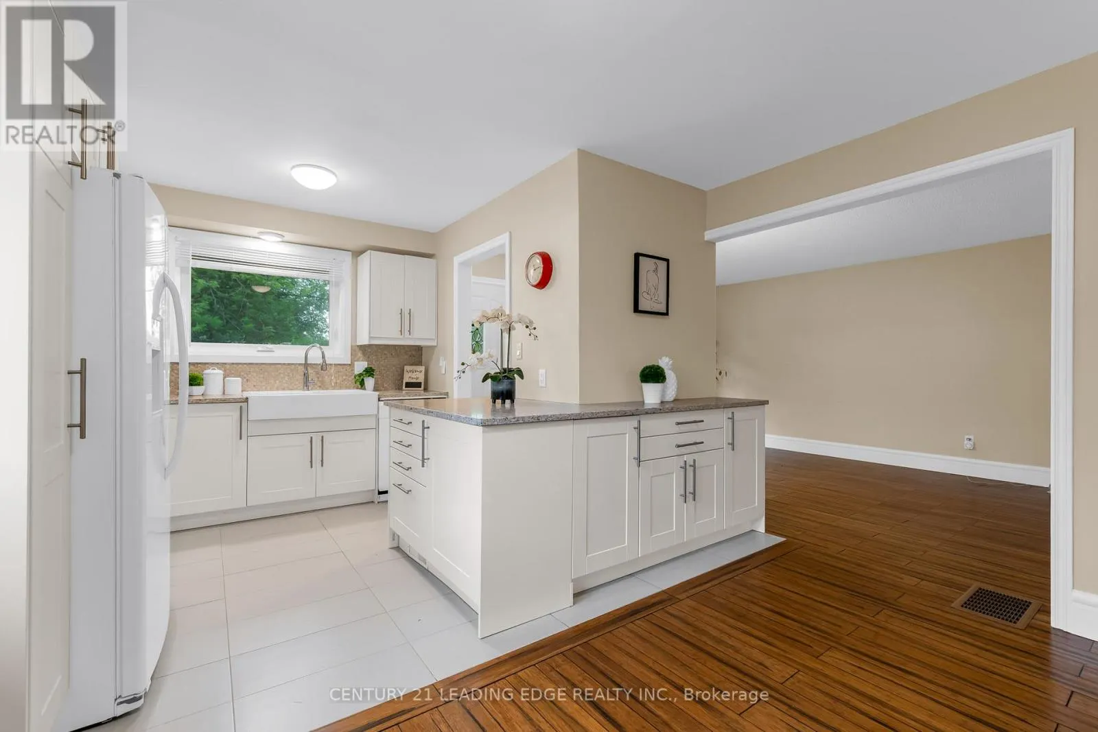 636 CRESCENT ROAD
