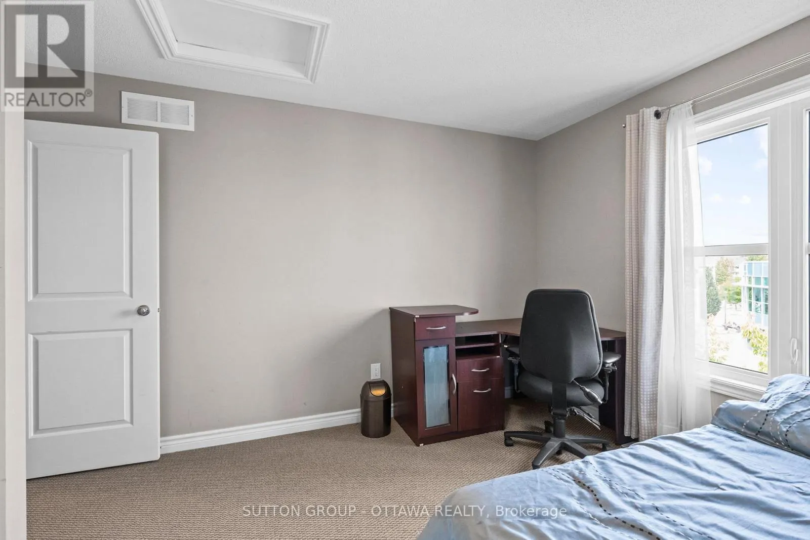 474 CLEARBROOK DRIVE