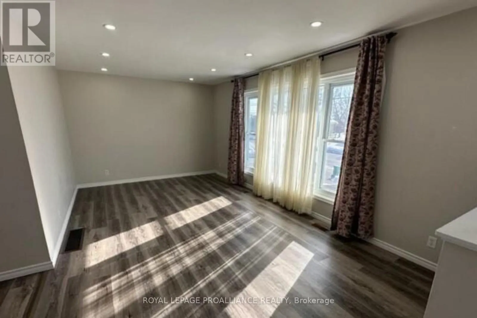 A - 44 NORTH PARK GARDENS, #A
