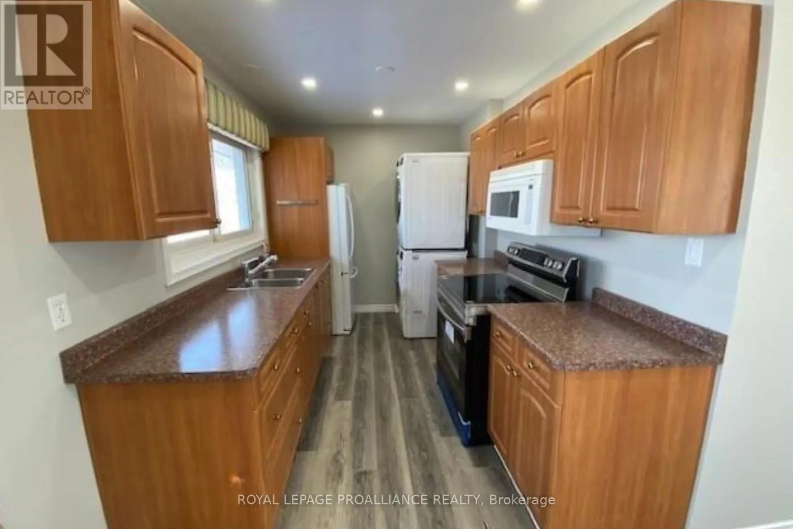 A - 44 NORTH PARK GARDENS, #A