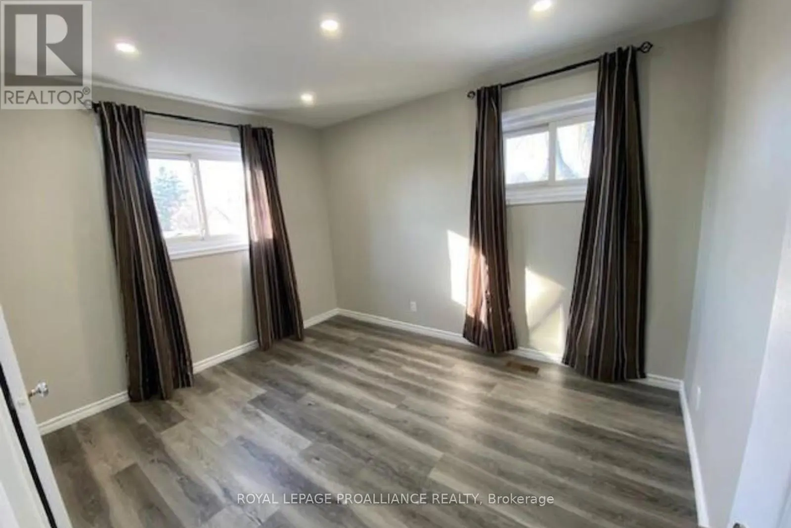 A - 44 NORTH PARK GARDENS, #A
