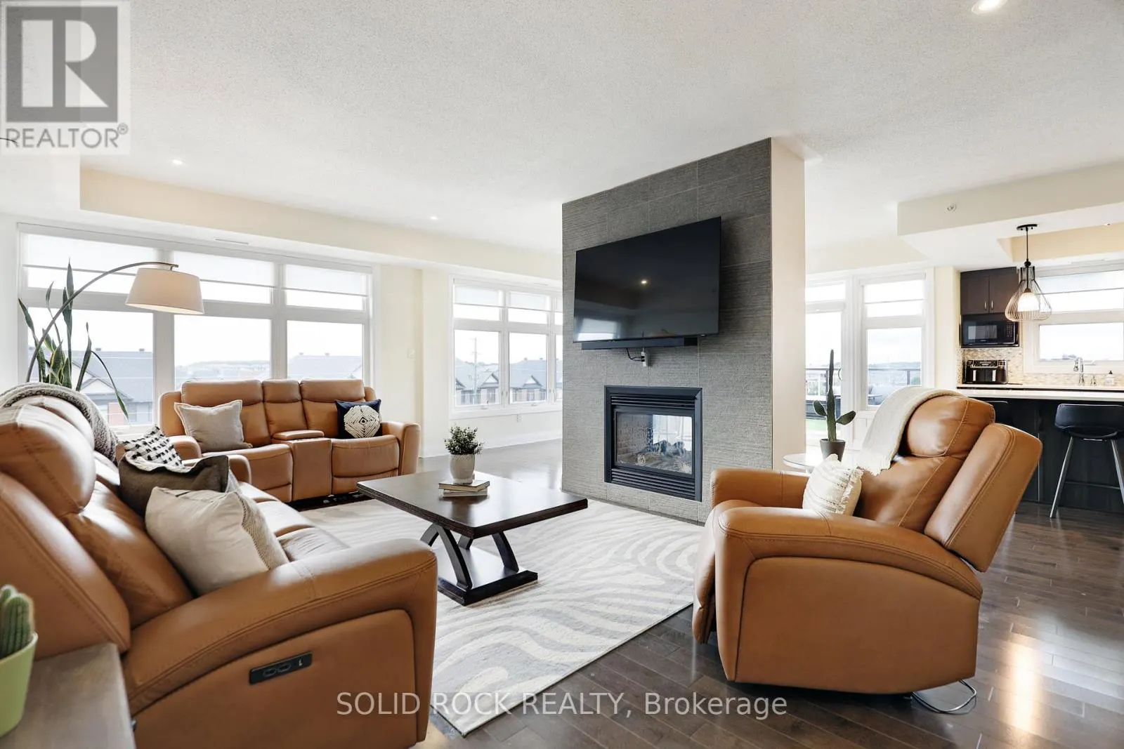 401 - 200 GLENROY GILBERT DRIVE