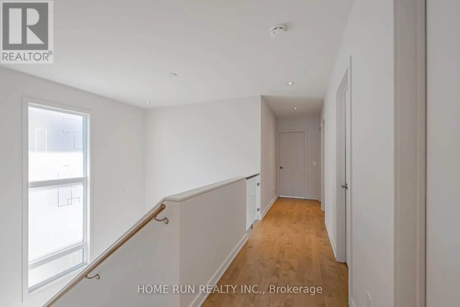 899 RALPH HENNESSY AVENUE