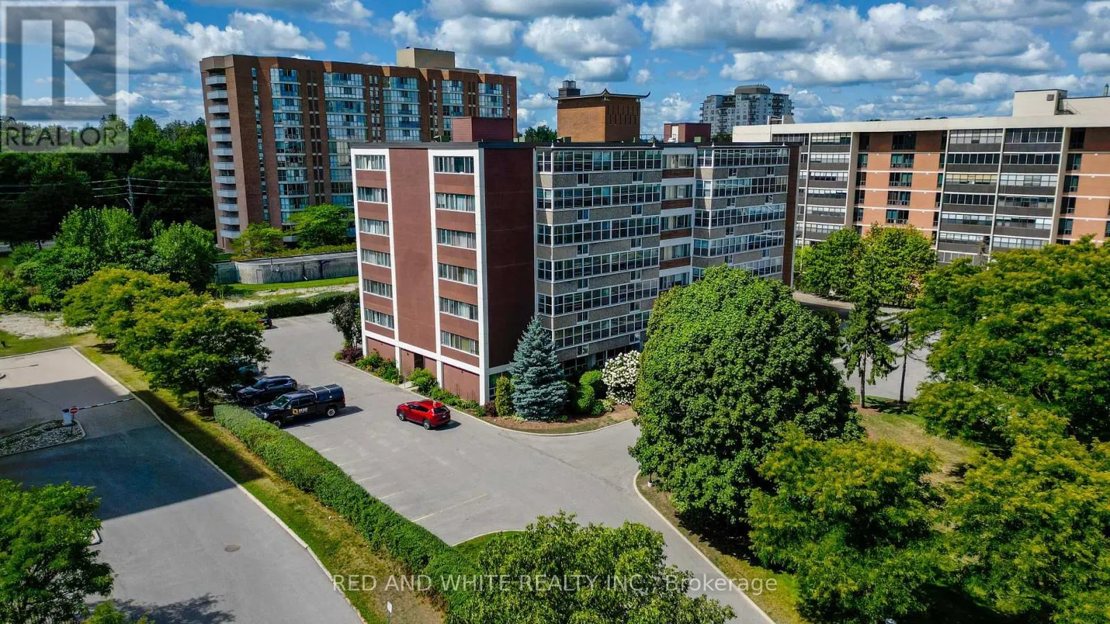 407 - 45 WESTMOUNT ROAD N