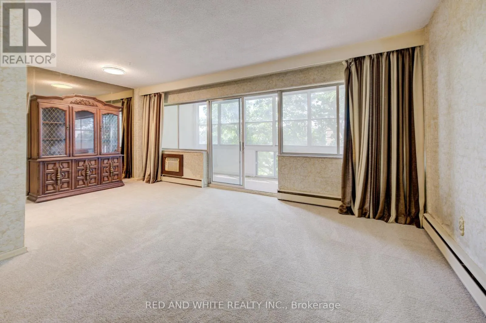 407 - 45 WESTMOUNT ROAD N