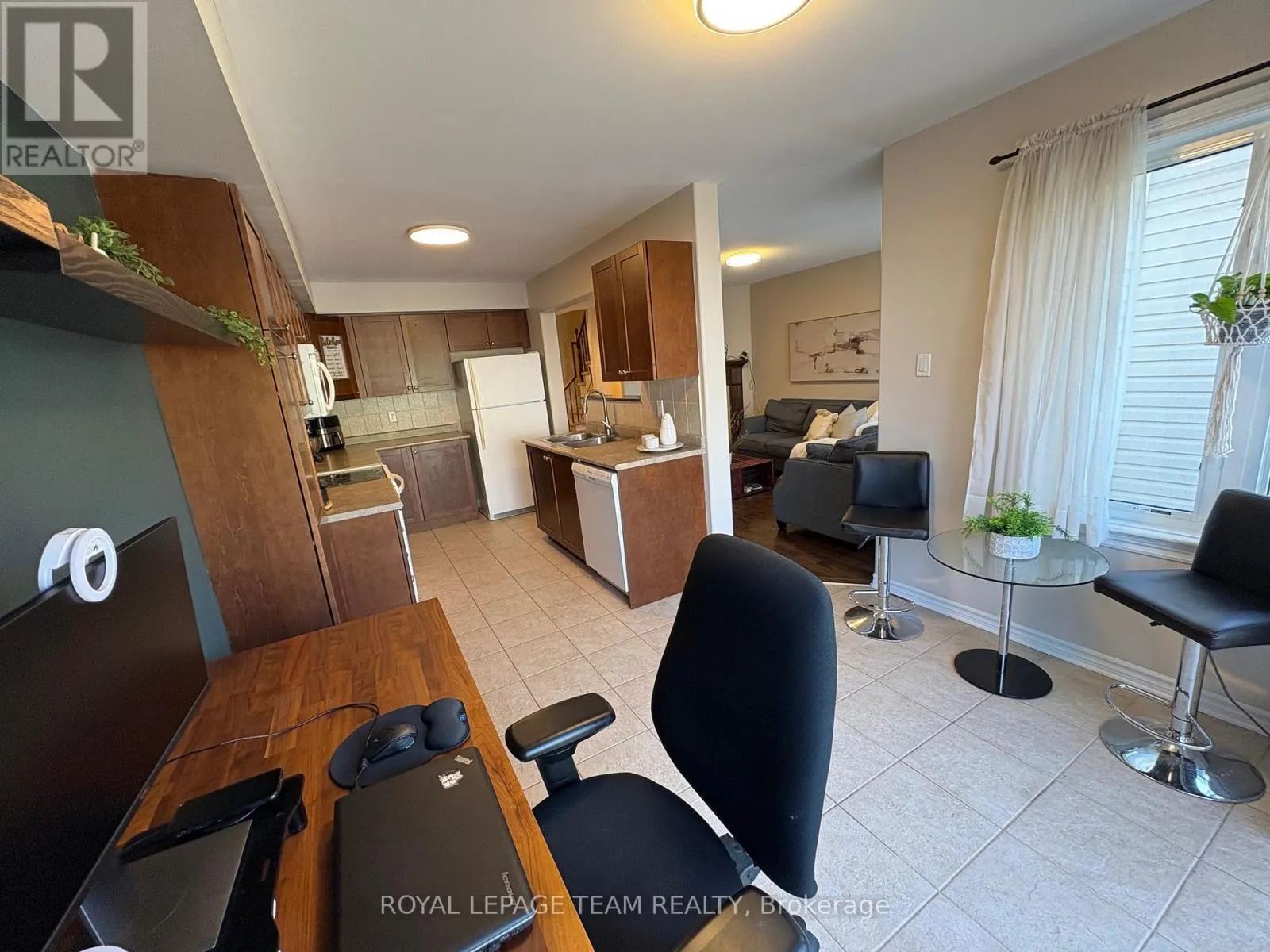 123 TALLTREE CRESCENT