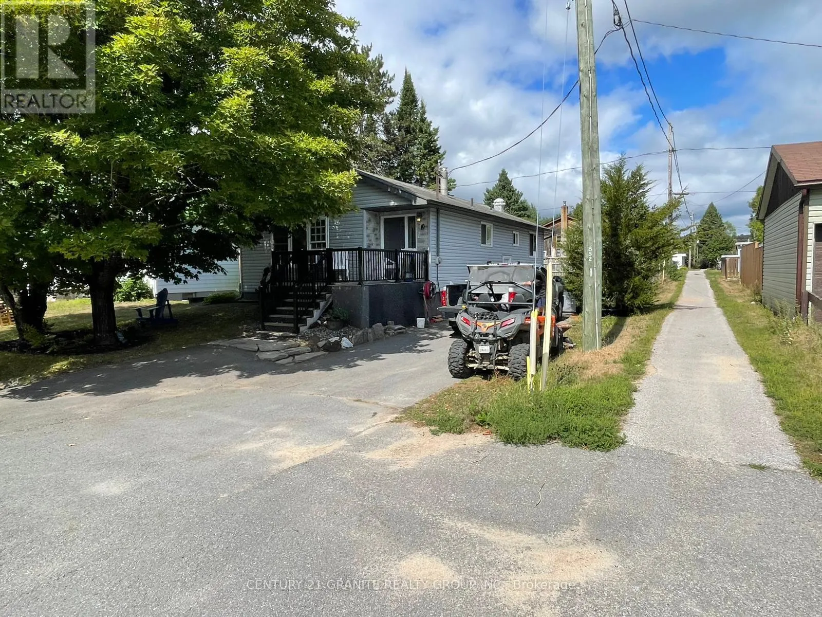 10 MAGNOLIA STREET