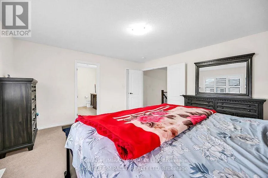 3 ALDGATE AVENUE