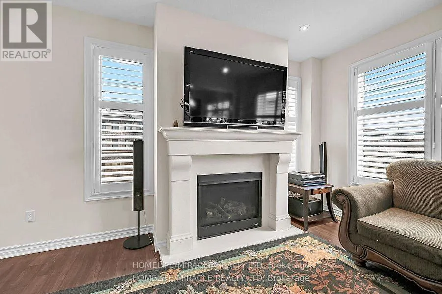 3 ALDGATE AVENUE
